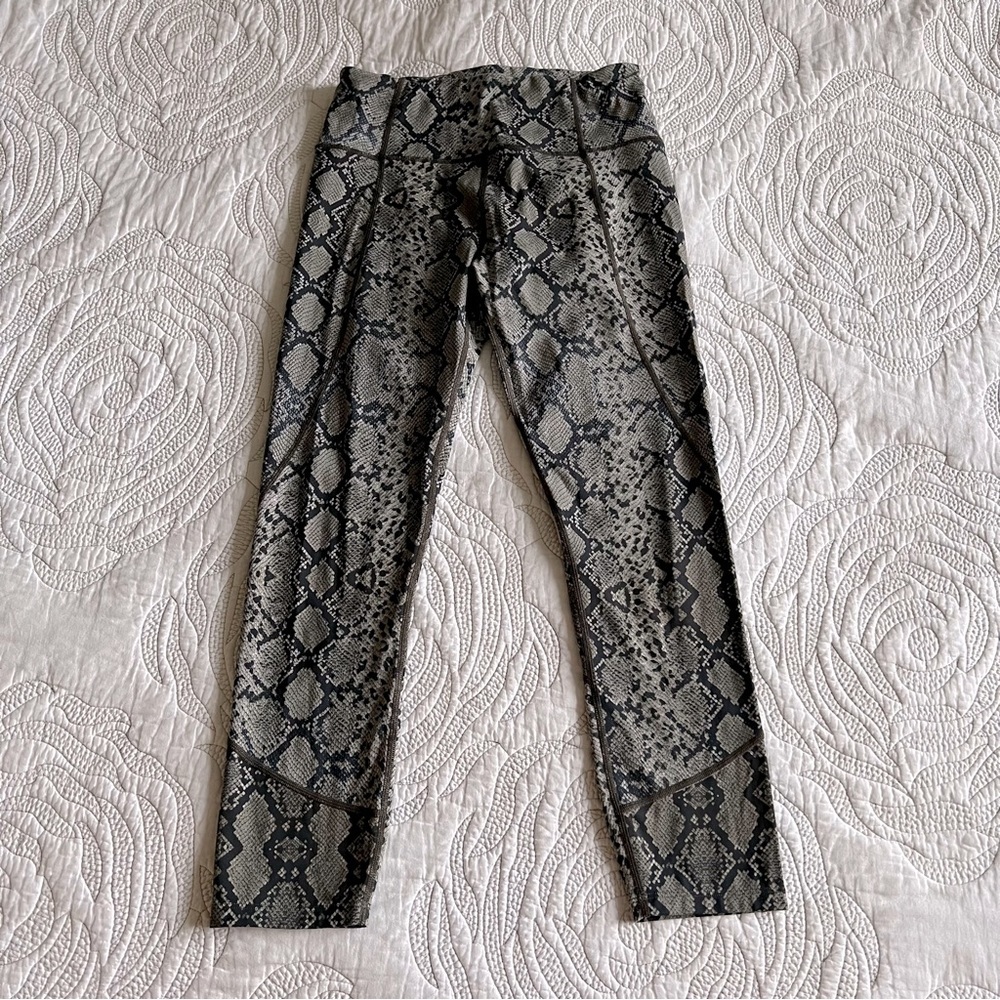 Varley - Kensington Legging - Dune Python - image 4